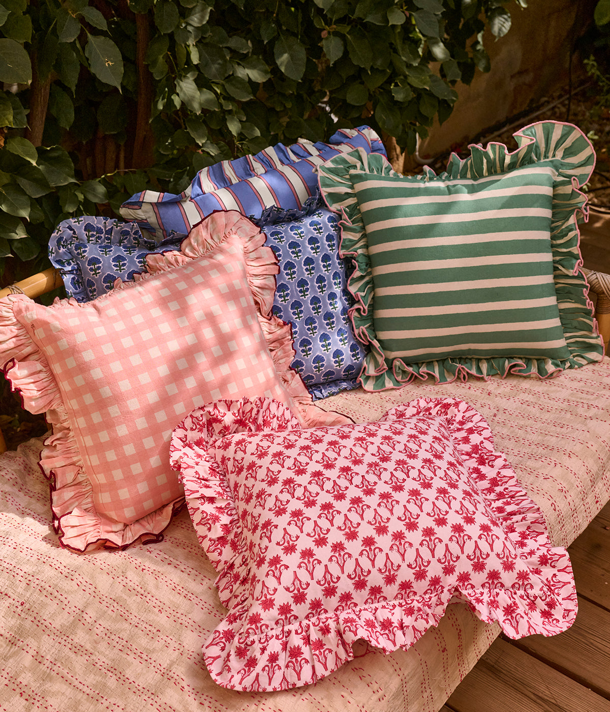 Lily Cushion Cover - Pink 40x40 cm