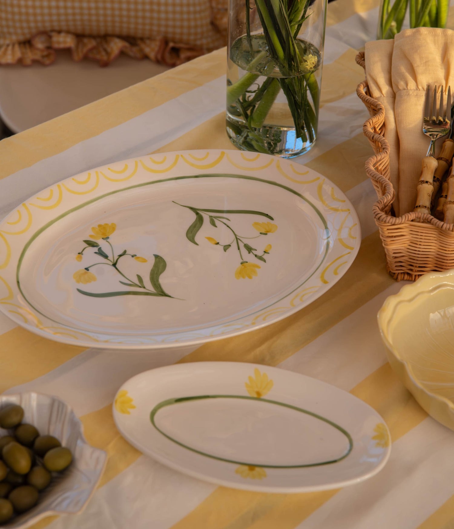 Cottage Flower Litet Serveringsfat - Gul 22 cm
