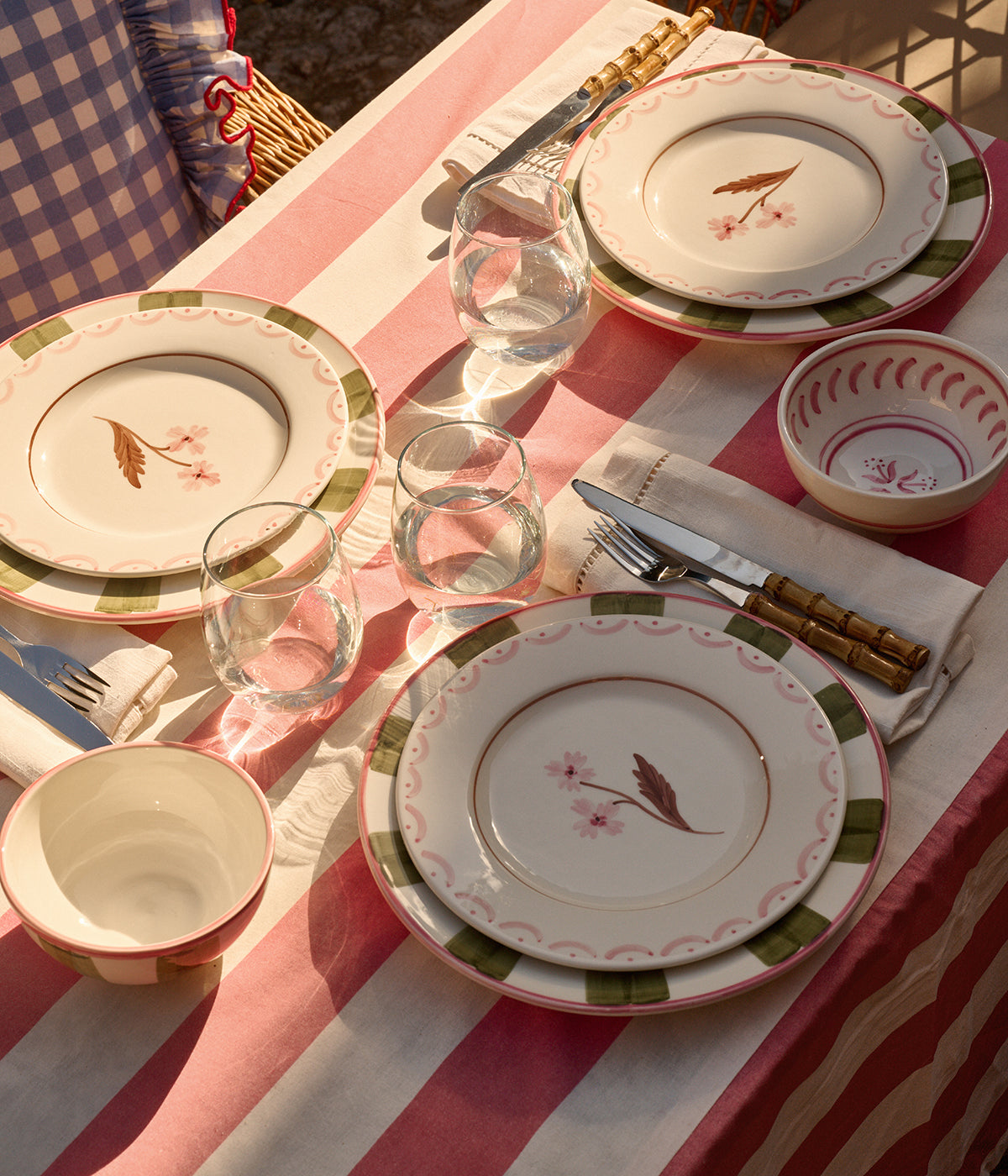 Cottage Flower Assiett - Ljusrosa 22 cm