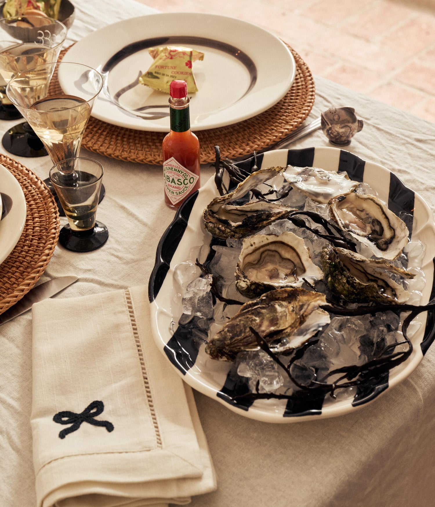 Stripe Servieringsfat - Svart 36 cm