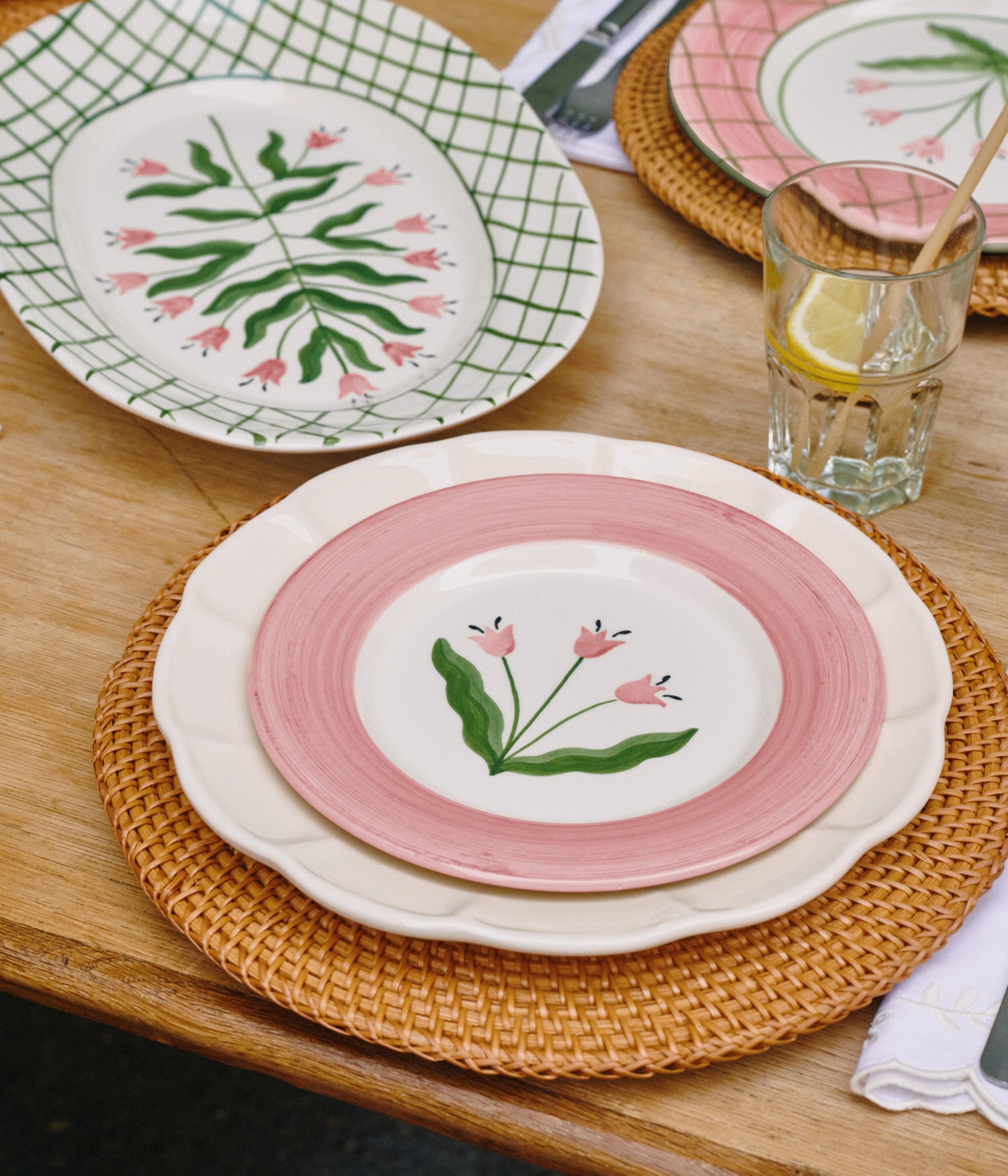 Madelen Möllard Tulip Salad plate - Pink 22 cm