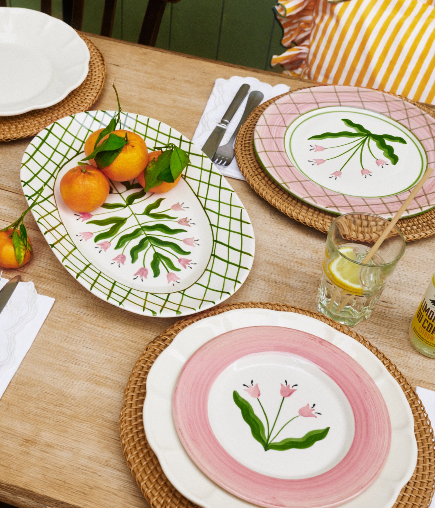 Madelen Möllard Tulip Serving plate - Green 38.5 cm