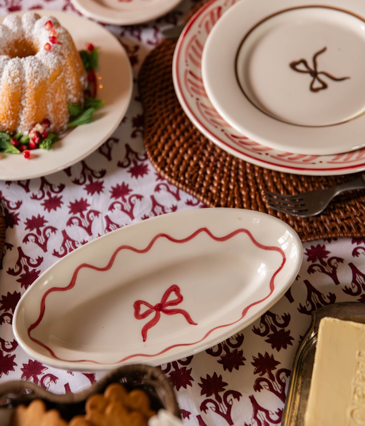 Bow Litet Serveringsfat - Burgundy 26 cm