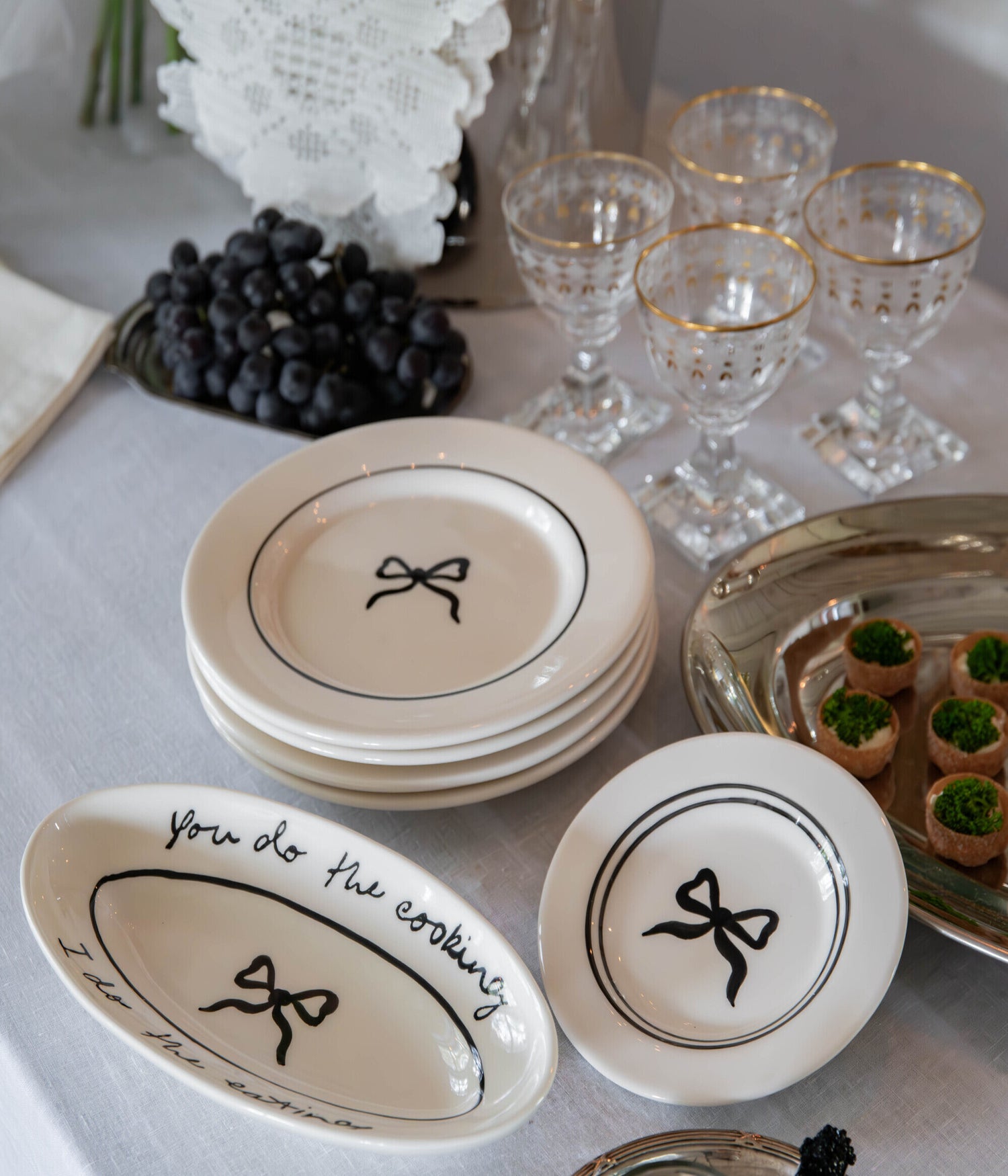 Bow Litet Serveringsfat - Svart 26 cm