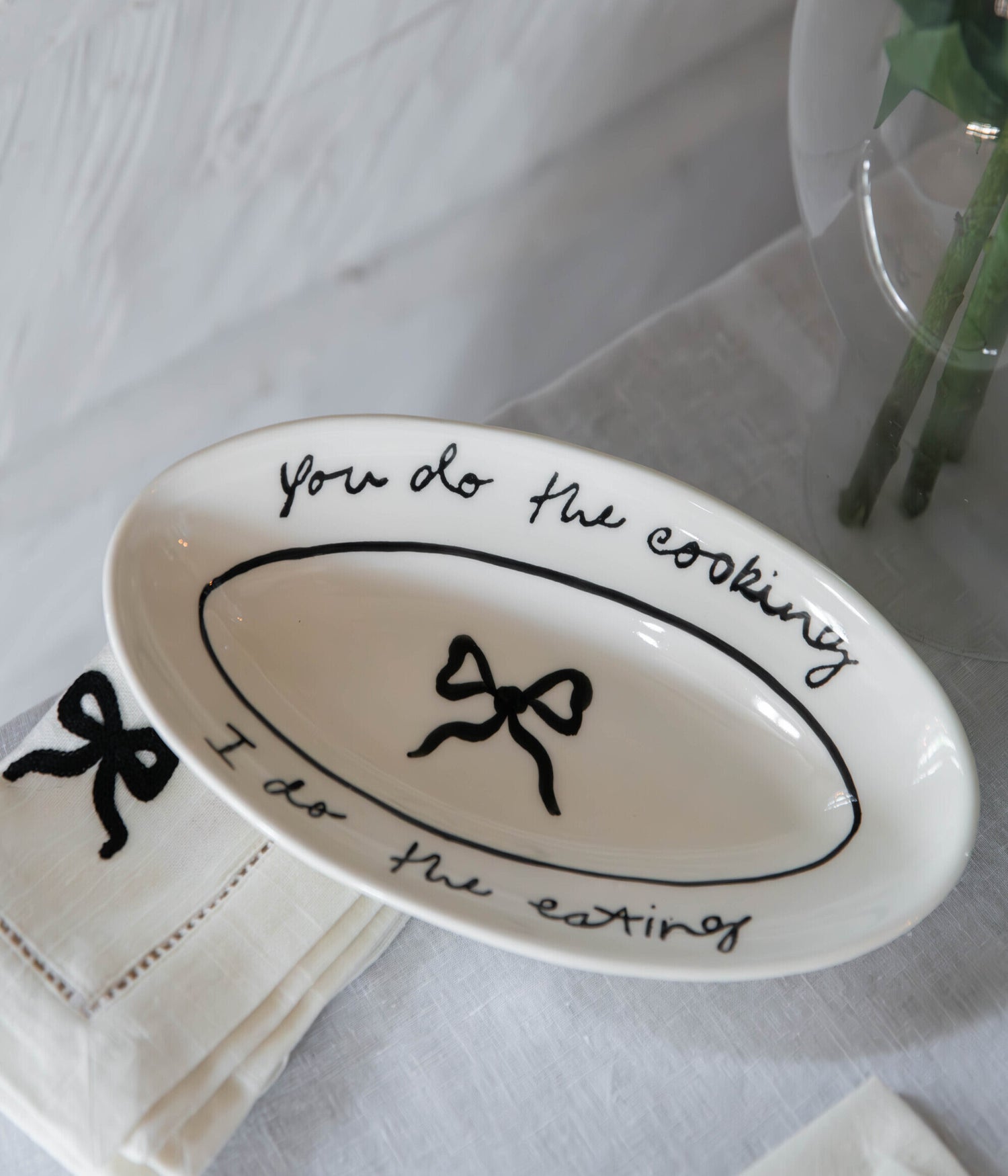 Bow Litet Serveringsfat - Svart 26 cm