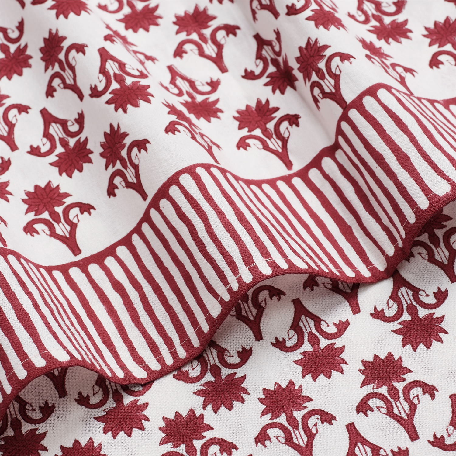 Lily Bordsduk - Burgundy