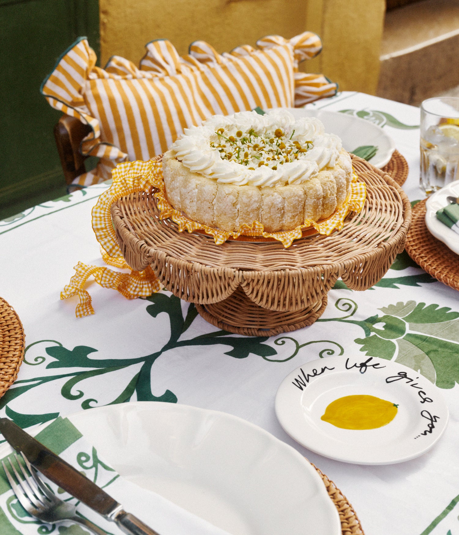 Scallop Cake Serving Plate - Natural 30x12 cm