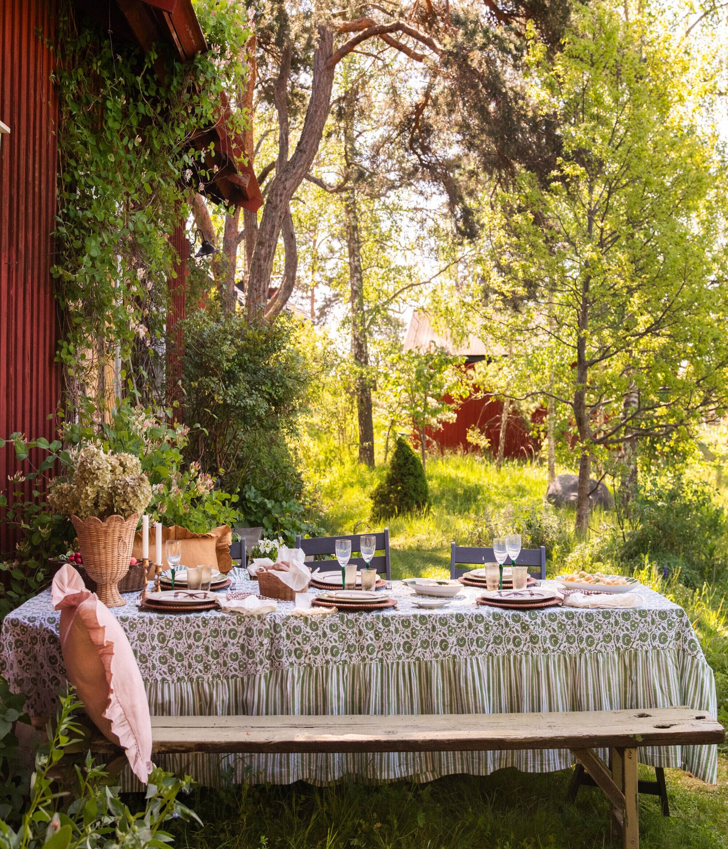 Scallop Rattan Vase - Natural 30x31 cm