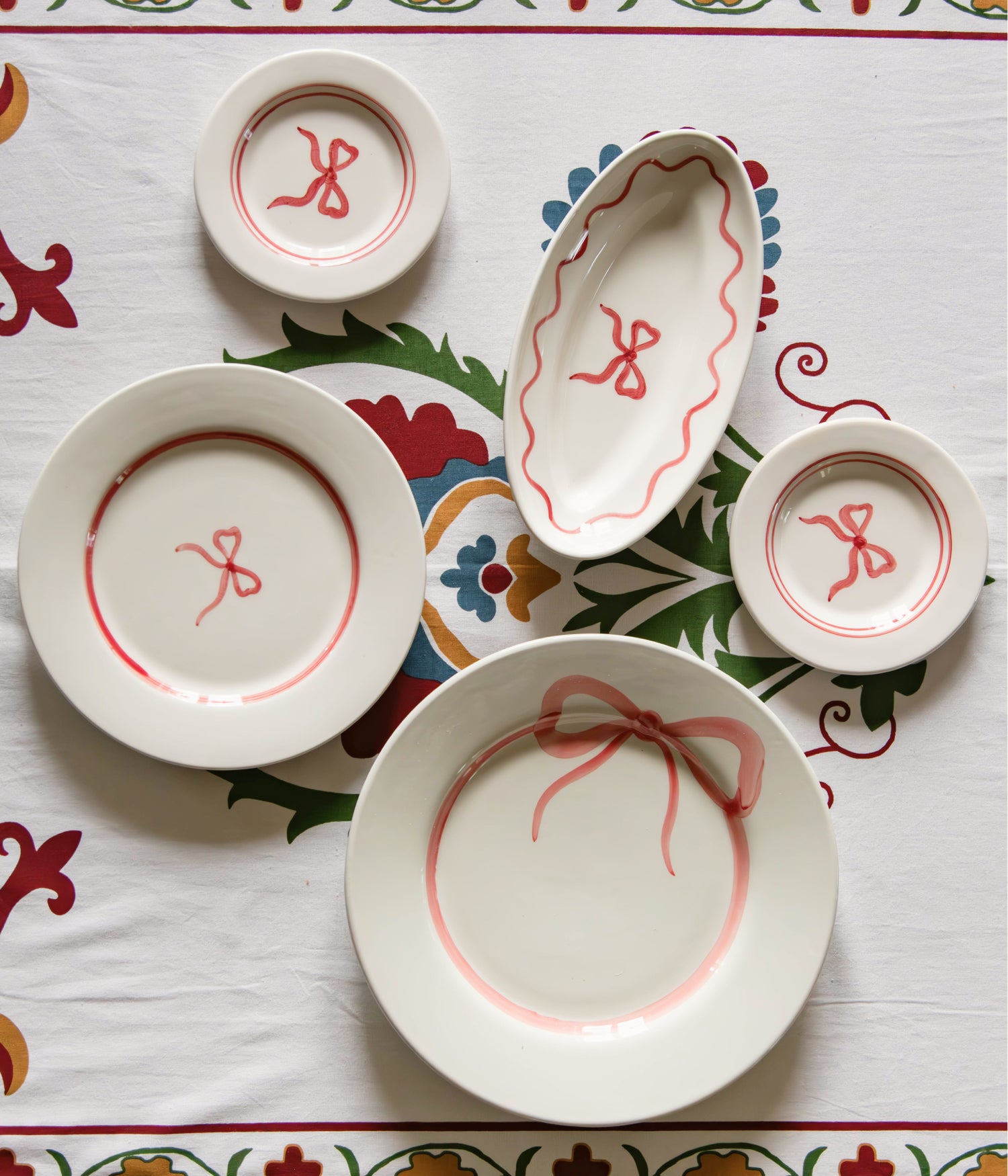 Bow Assiett - Mörkrosa 22 cm